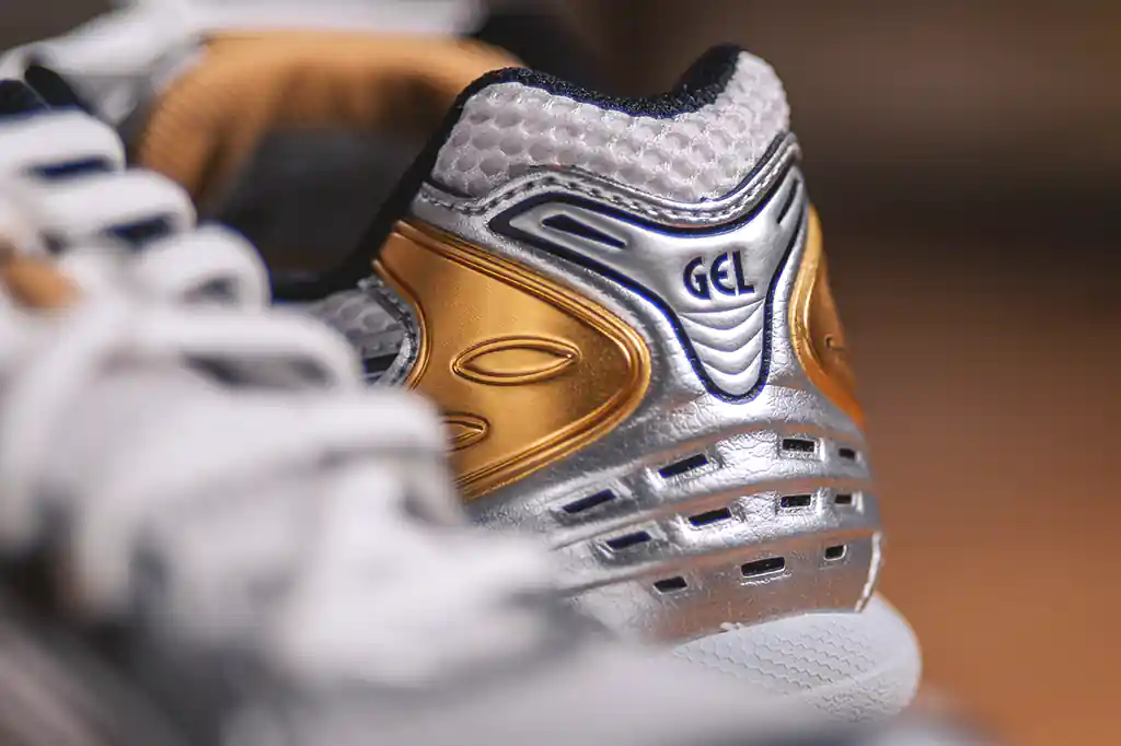 ย้อนดูอีกทีสนีกเกอร์สไตล์ญี่ปุ่น ASICS GEL-KAYANO 14 การดีไซน์ส่วนด้านหลังของรองเท้า asics gel kayano 14