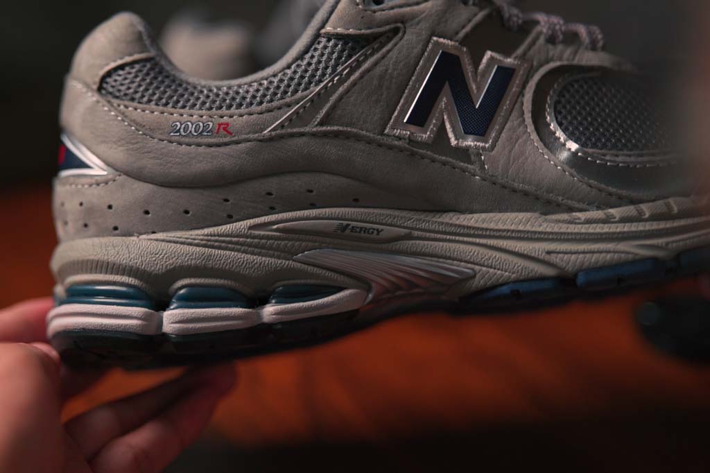 New Balance 2002 เรียบหรู ดูแพง และใช้ในสายวิ่ง Performance ได้