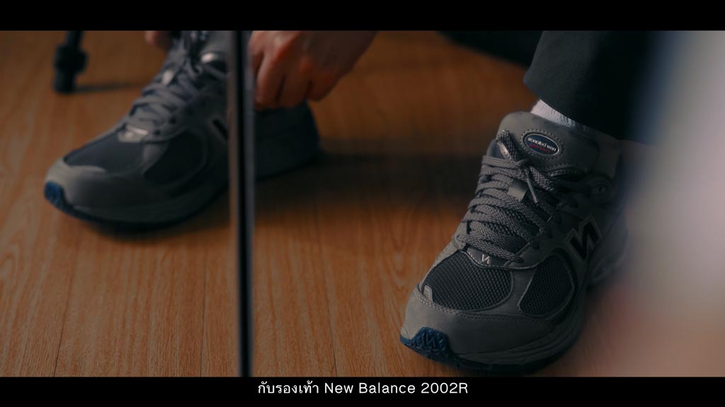 อีกมุมนึง New Balance 2002R Grey On feet 