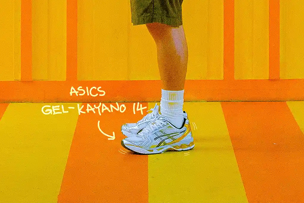 แถม! ผมใส่กับ ASICS GEL-KAYANO 14 ครับ ฮ่า ๆ