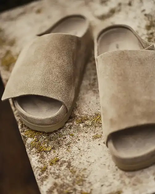 รองเท้ารุ่น THE LOS FELIZ จากการร่วมมือระหว่างแบรนด์ BIRKENSTOCK x FEAR OF GOD