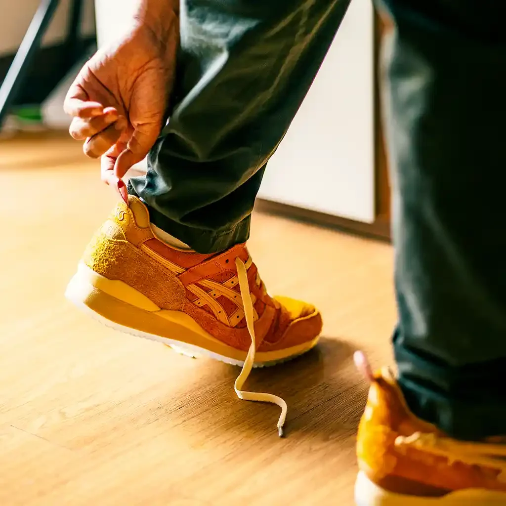 ASICS GEL-Lyte III x Hundred% x SneakerLAH - Teh Tarik On feet