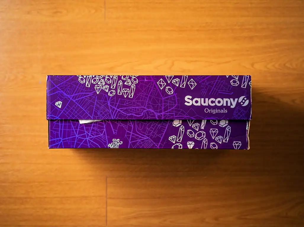 Sneakers Box : Saucony ProGrid Omni 9 ‘Crystal Cave’